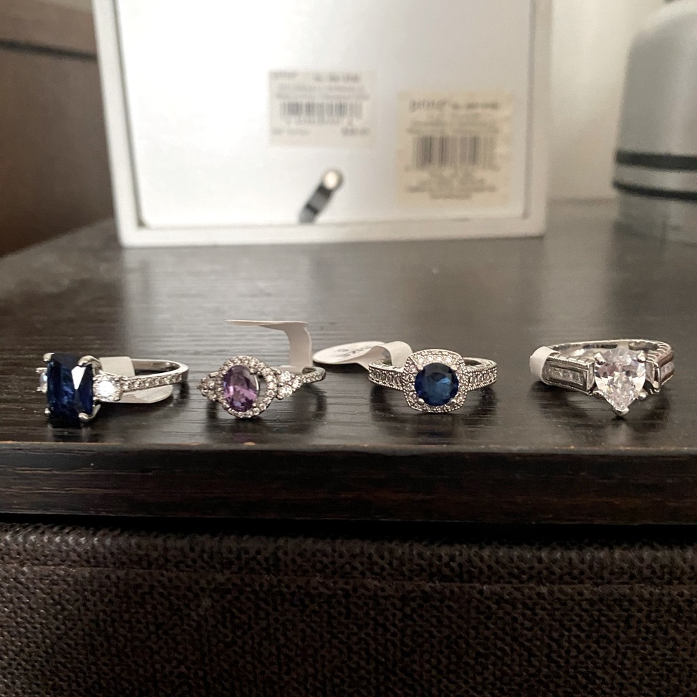 Set of costume jewelry rings, size 6